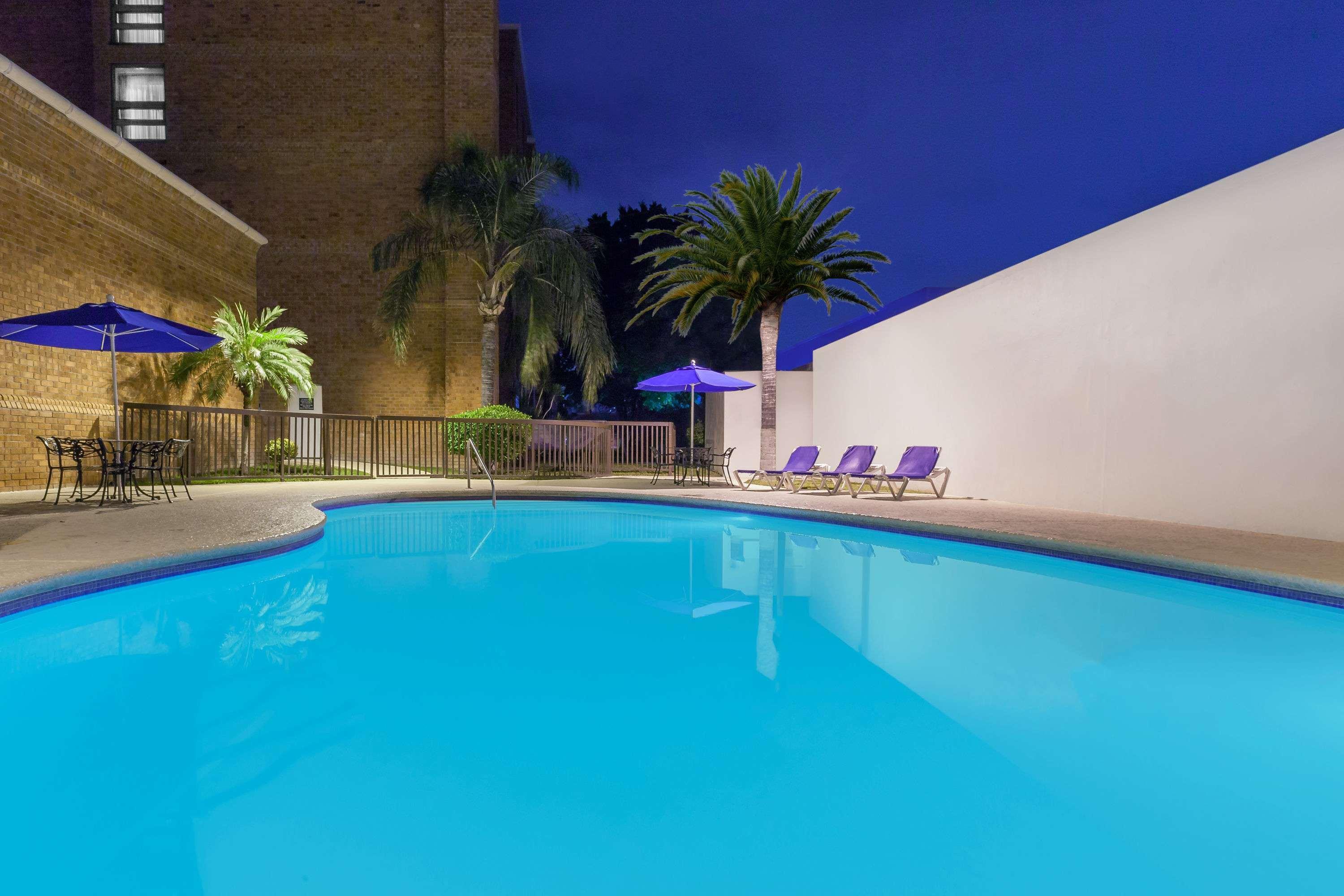 Wyndham Garden Monterrey Norte San Nicolás de los Garzas Extérieur photo